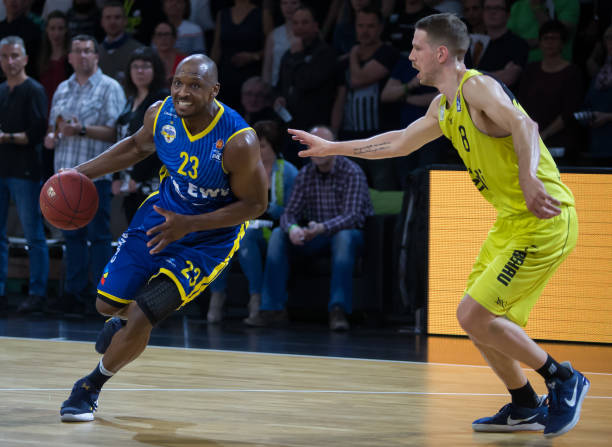 员之间默契 员之间默契