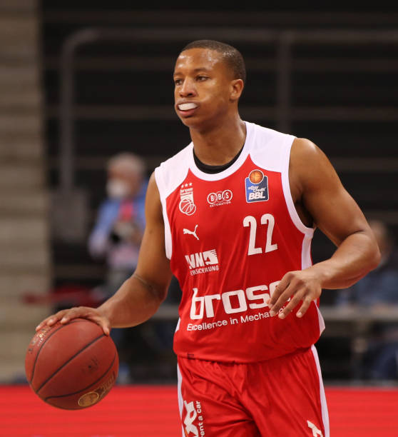 阵数场甚至 阵数场甚至