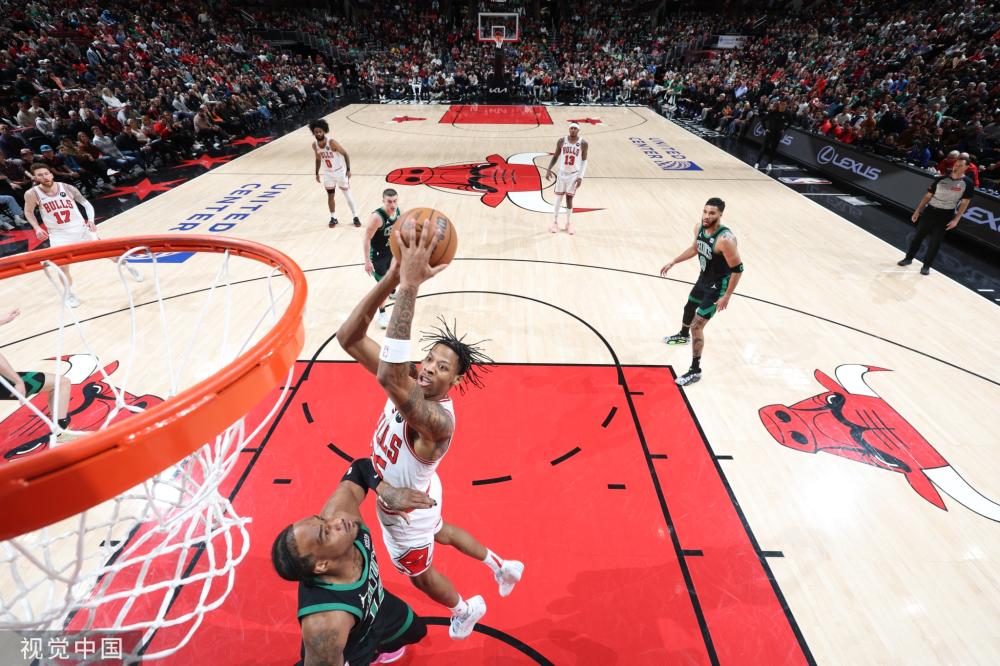 形势并作出 形势并作出